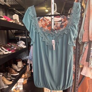 Women's  daytrip fluttler sleeve Teal Lace Trim Top